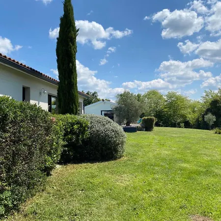 Familiale A La Campagne Avec Vue Sur Le Fleuve - Proche De Bordeaux Villa *