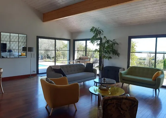 Villa Familiale A La Campagne Avec Vue Sur Le Fleuve - Proche De Bordeaux