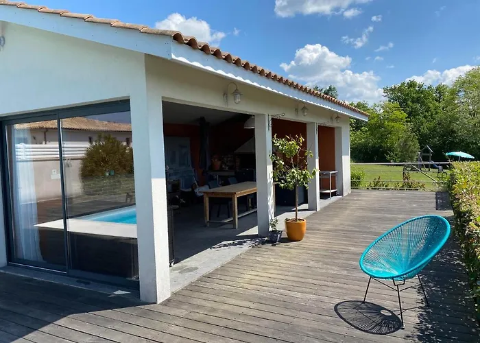 Familiale A La Campagne Avec Vue Sur Le Fleuve - Proche De Bordeaux *